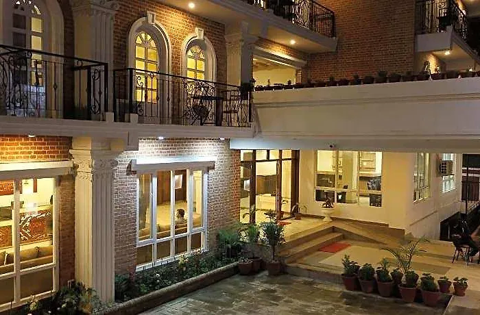 Dom Himalaya Hotel