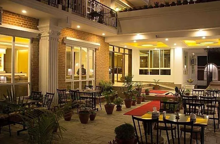 Hotel Dom Himalaya 4*