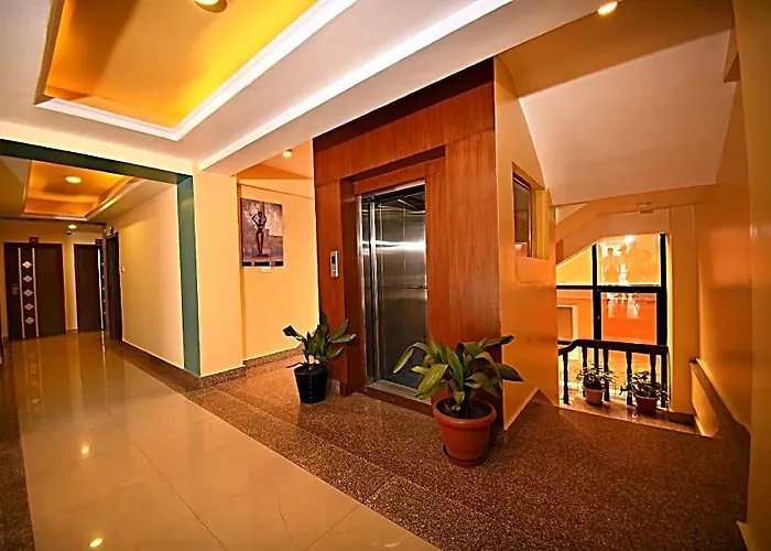 Dom Himalaya Hotel